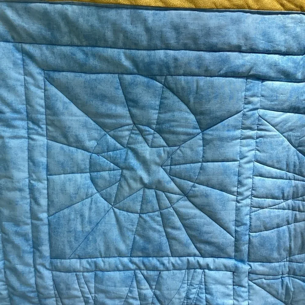 NWT Hand Crafted Bright Snowman Holiday Celebrations Quilt